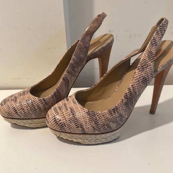 BCBGMaxAzria platform heels - Picture 1 of 2